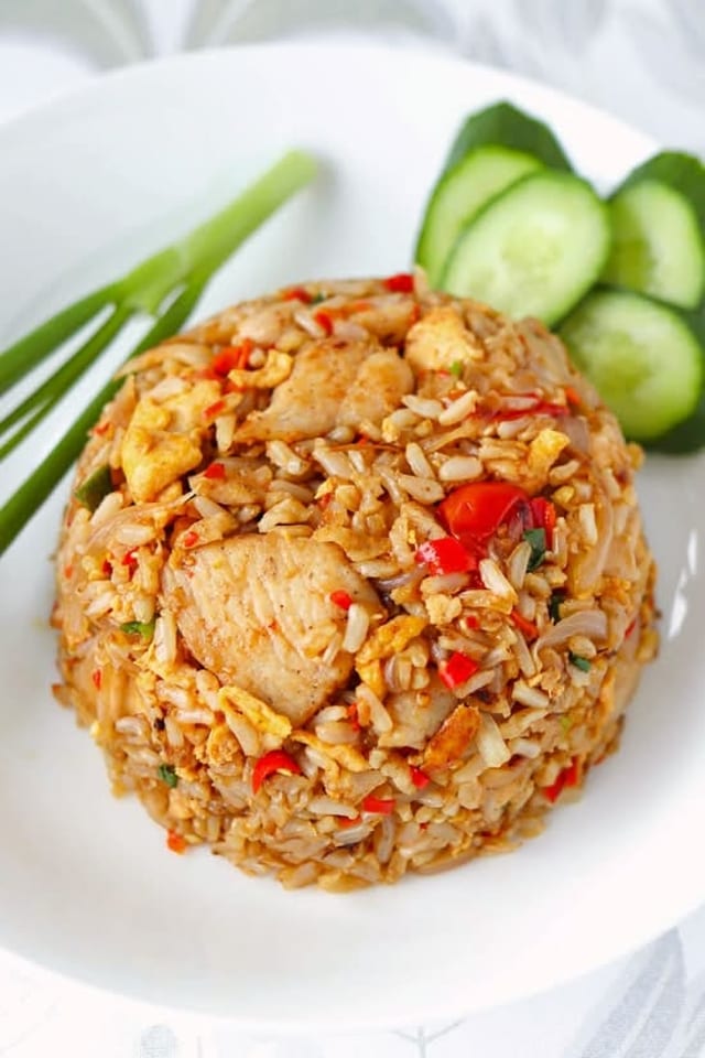 Khao Pad Horapa.