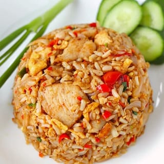 F6. Khao Pad Sapparod